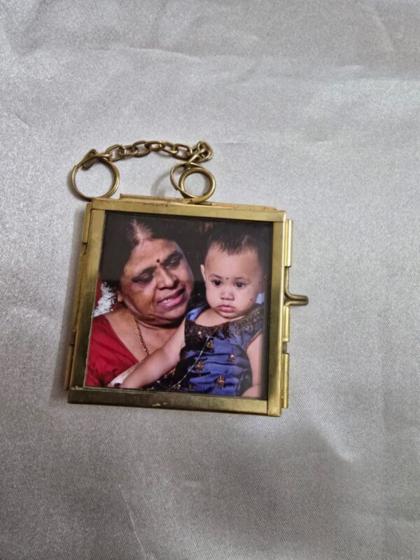 Vintage Frame Keychain